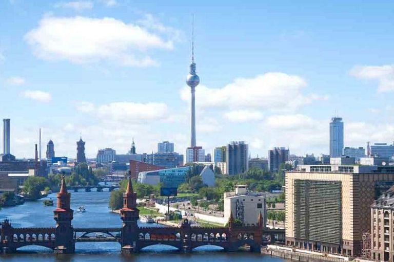 Berlin Panoramabild mit Funkturm